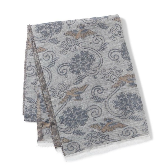 Japanese Birds and Flowers Oversize Jacquard Shawl - Picture 5 of 6